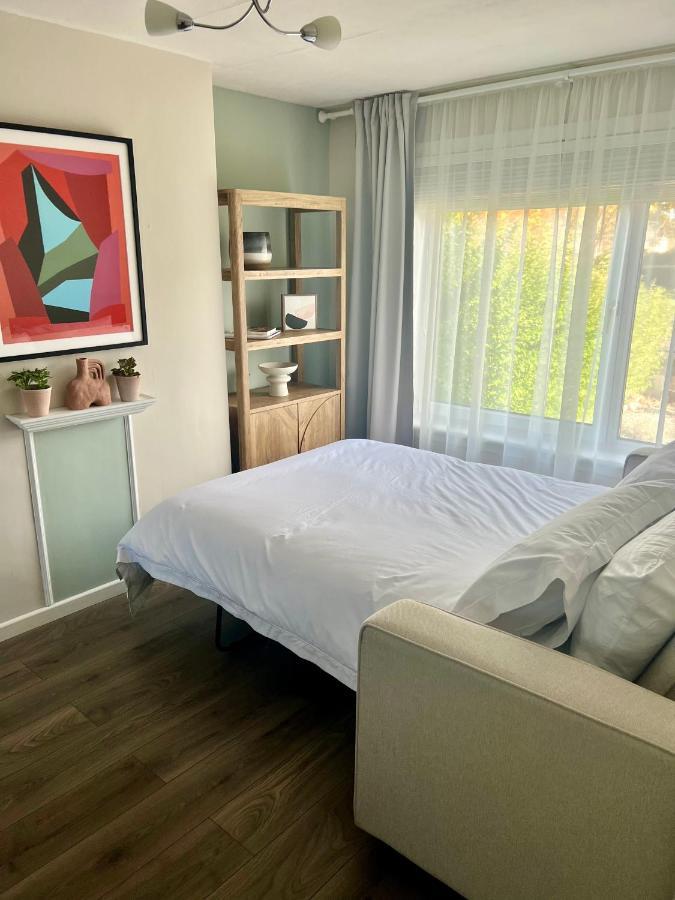 House With Garden And Parking 15 Min To City Center エディンバラ エクステリア 写真